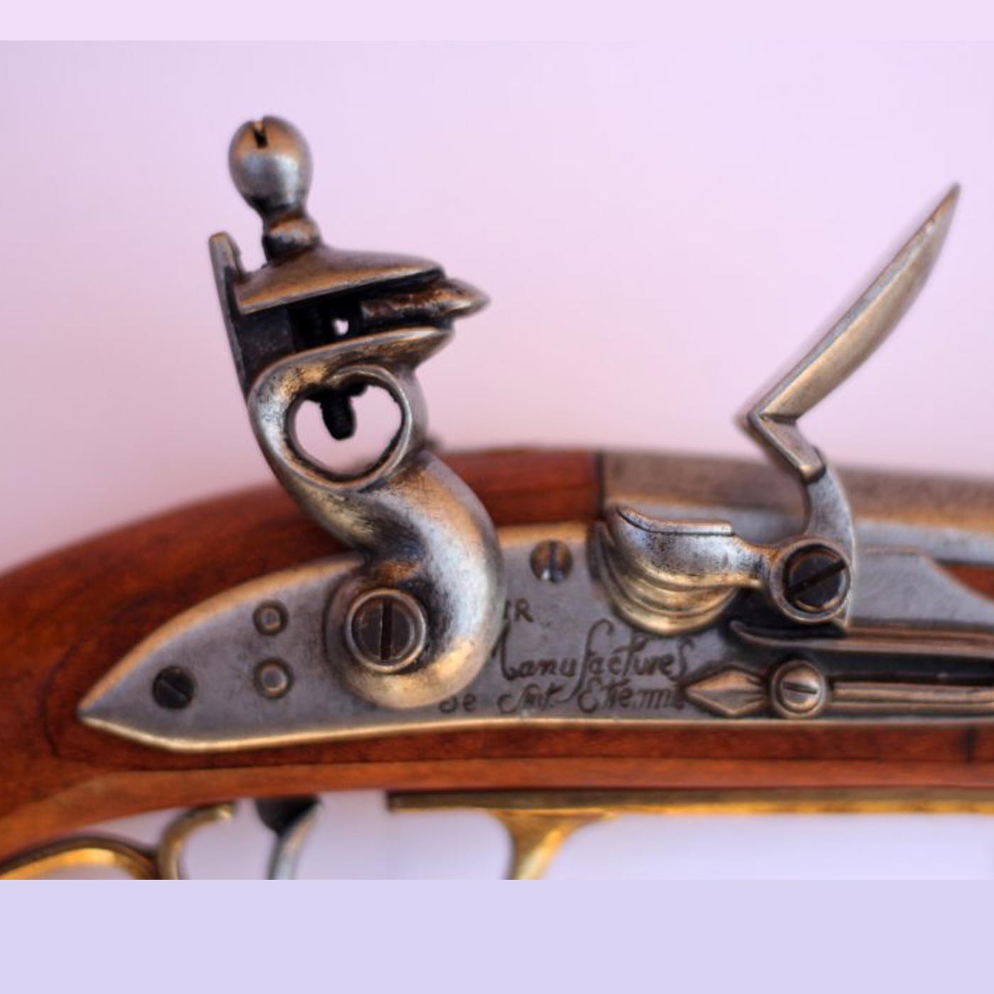 Pistola-de-caballeria,-Francia-1806.-Ref.-1011.-DENIX.-(3)