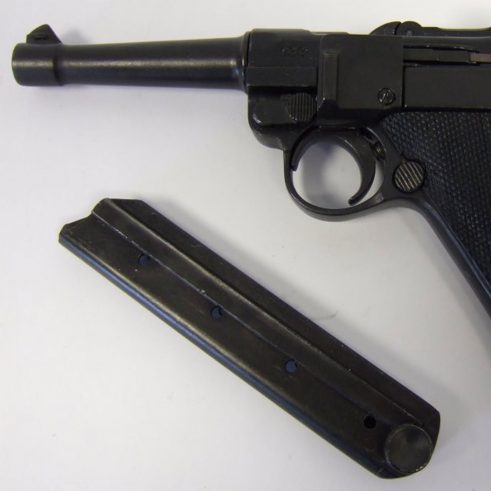 Pistola-Parabellum-Luger-P08,-Alemania-1898-Ref.-1143.-DENIX-(1)