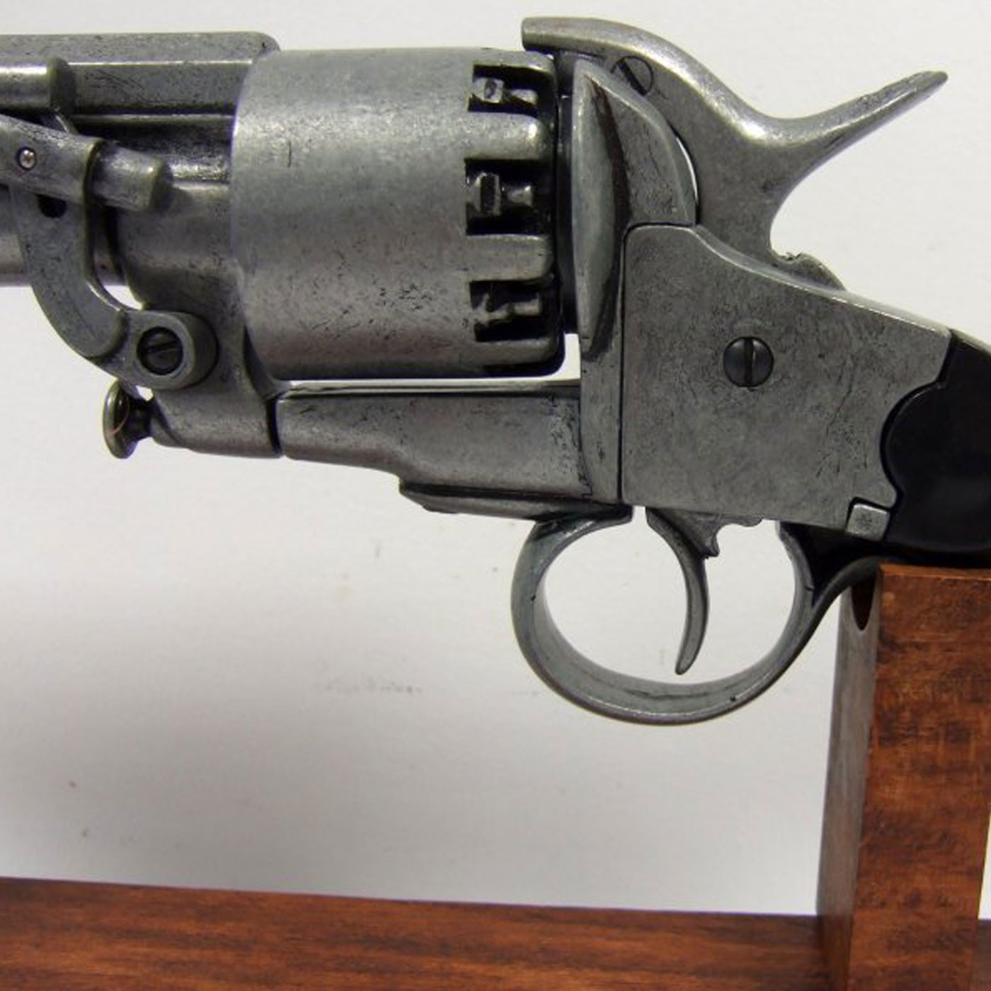 Revolver-Confederado-LeMat-Guerra-de-Secesion,-USA-1855.-Ref.-1070.-DENIX-(7)
