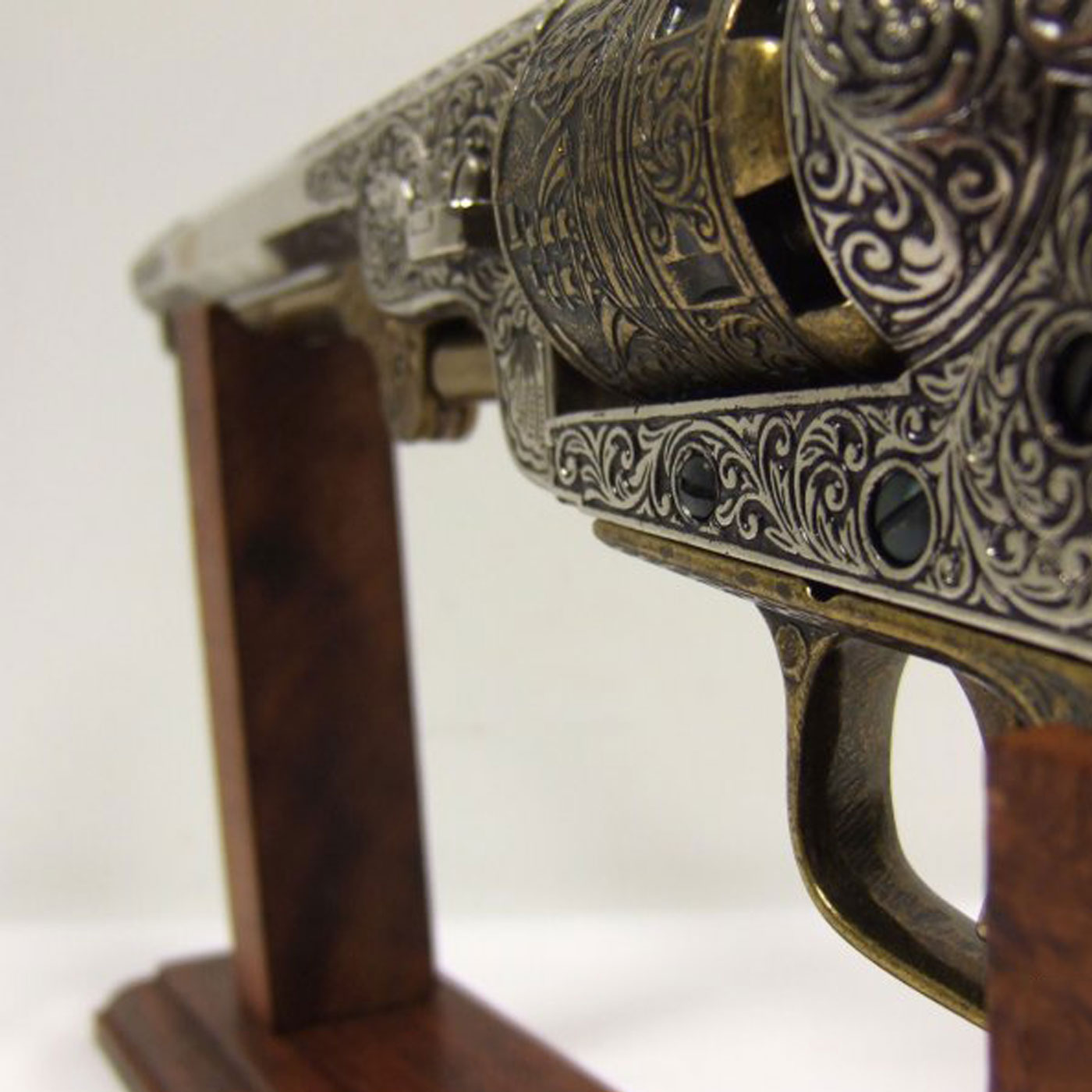Revolver-Navy-de-la-Guerra-de-Secesion,-USA-1851.-Ref.-1040-l.-DENIX-(6)