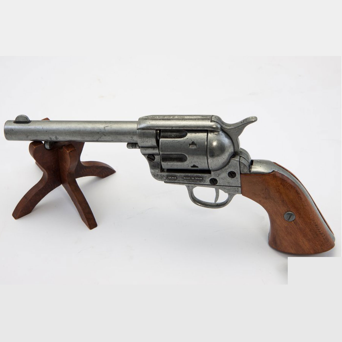 Revolver-cal.-45-Peacemaker-5½,-USA-1873.-Ref.-1106G.-DENIX-(4)