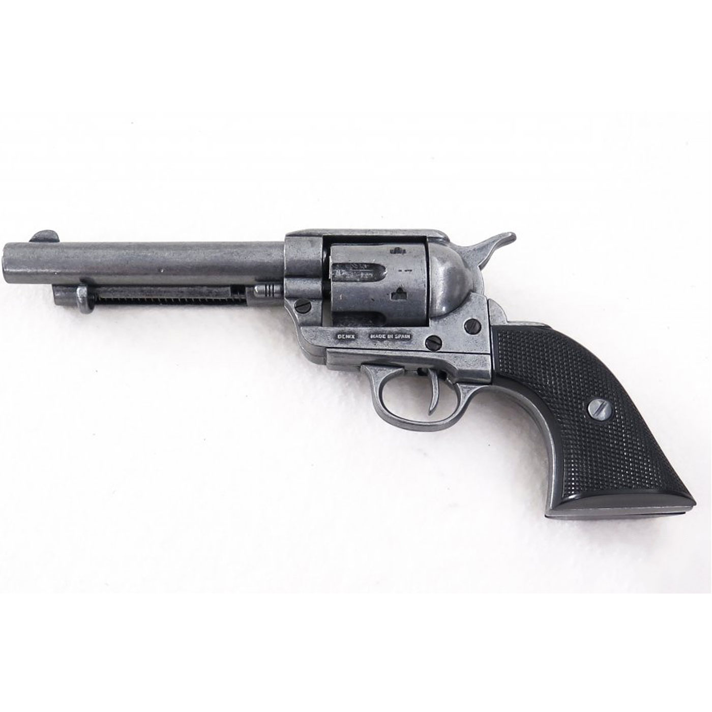 Revolver-cal.-45-Peacemaker-5½,-USA-1873.-Ref.-1108-G.-DENIX-(1)